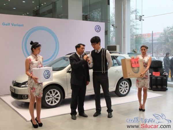 大众crossgolf及golf旅行轿车新疆上市-新疆已上