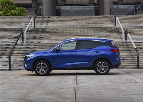 https://car2.autoimg.cn/cardfs/product/g27/M05/43/D7/800x0_1_q95_autohomecar__ChsEfF3OMgiALOF8AAn4O-JXATA768.jpg